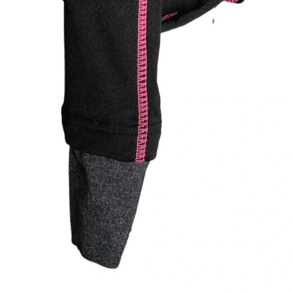 MPG size small half zip top, 1/2 zip. Pink/Back - Picture 5 of 6